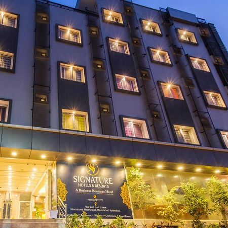 Hotel Signature Airport Zone Shamshabad Hyderabad Maisaram Экстерьер фото