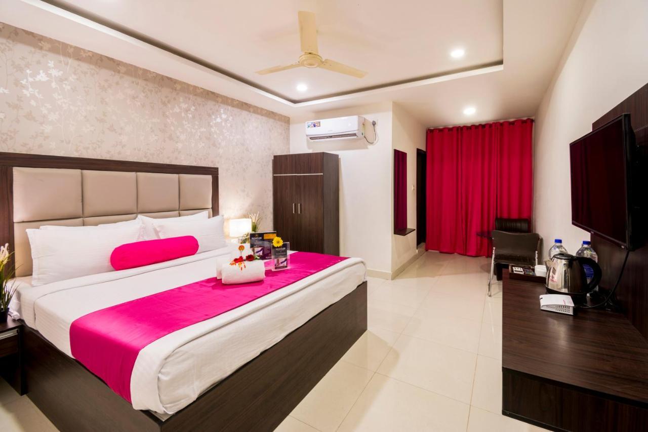 Hotel Signature Airport Zone Shamshabad Hyderabad Maisaram Экстерьер фото